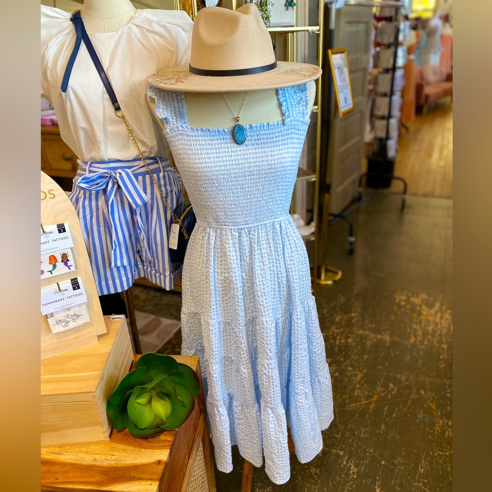 Blue and white gingham dress, MIDI length.